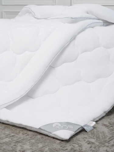 Одеяло всесезонное Arya Home "Sophie", 195x215, микрофибра, силиконизированное волокно, стеганое (8680943018403)