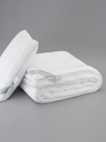 Одеяло всесезонное Arya Home "Sophie", 195x215, микрофибра, силиконизированное волокно, стеганое (8680943018403)