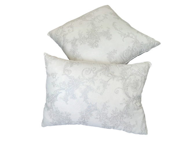 Подушка Cleo "Зимушка", 50x70, микрофибра, силиконизированное микроволокно (лебяжий пух) (50/001-ZIM)